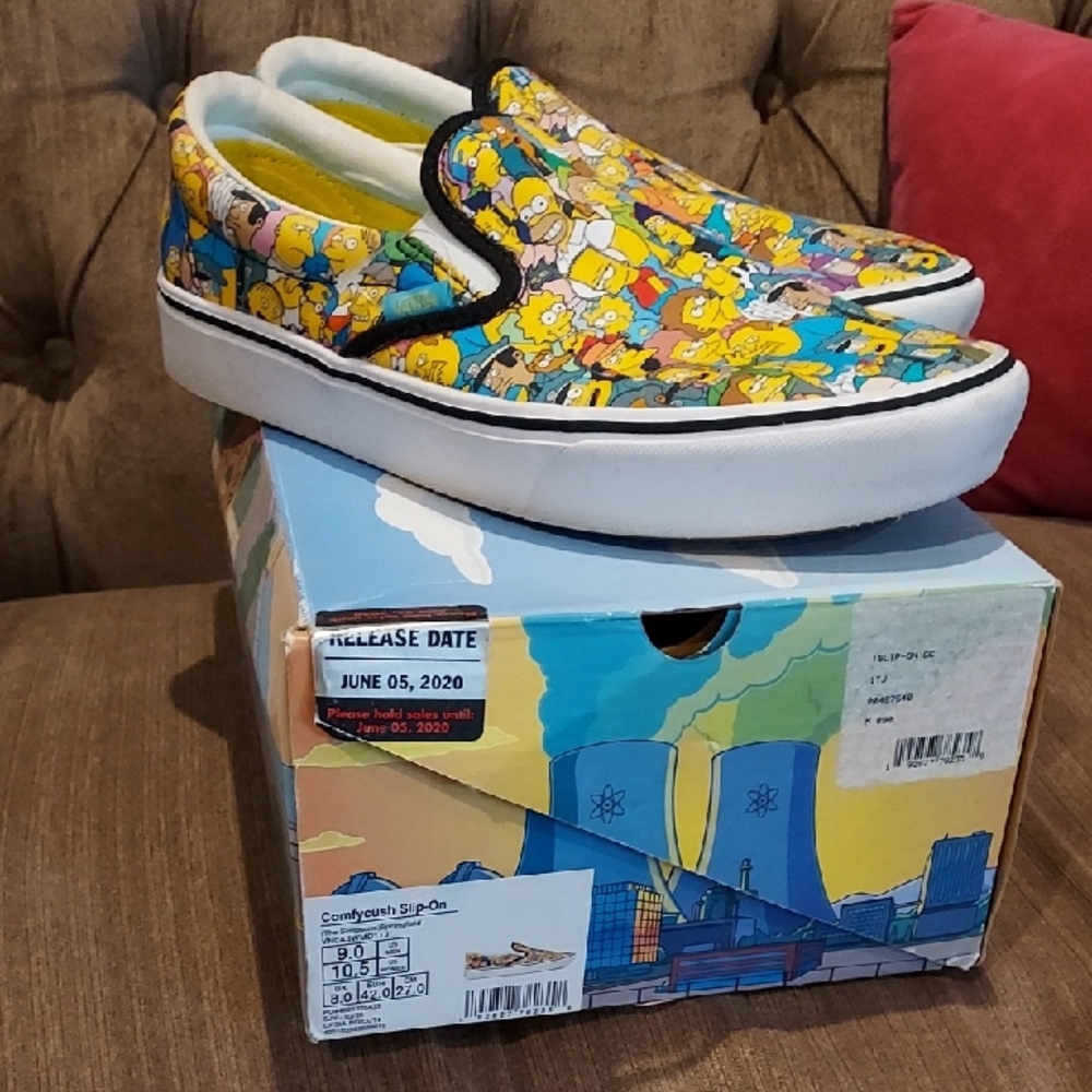 Vans Simpsons Cartoon Slip-On  Sneakers